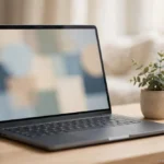 laptop showing course dashboard concept